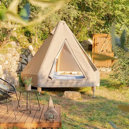 Tipi Hotel Chiusanico Exterior photo